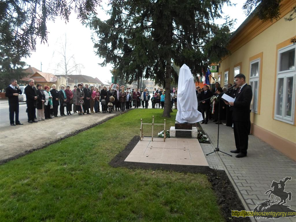 unnepseg_mar15107.JPG