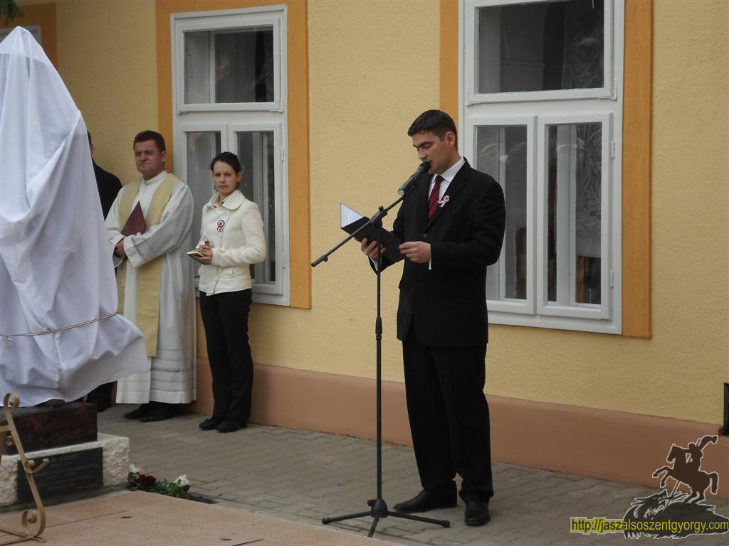 unnepseg_mar15111.JPG