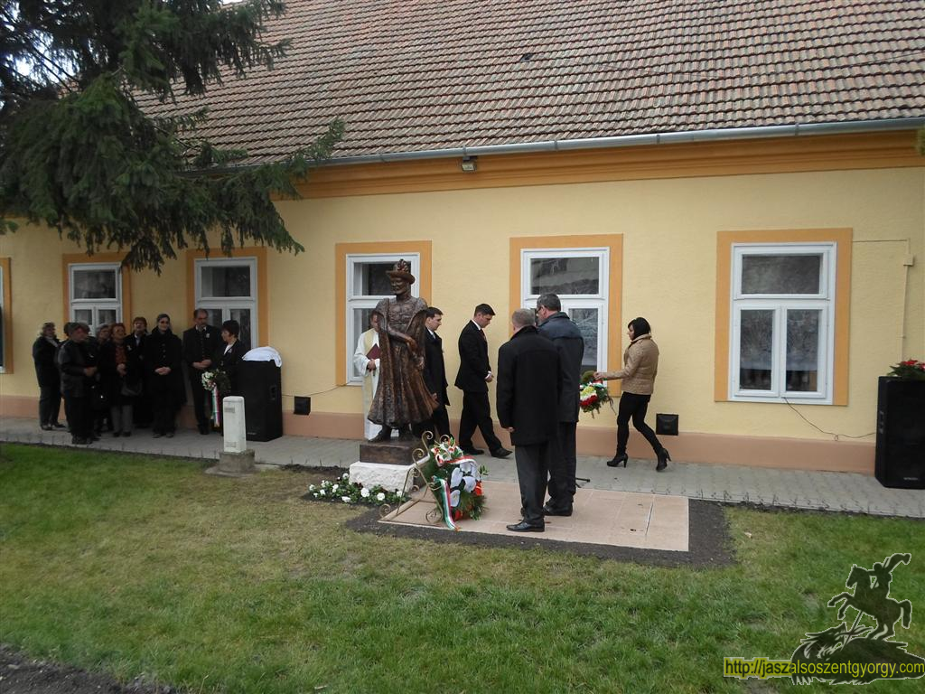 unnepseg_mar15125.JPG