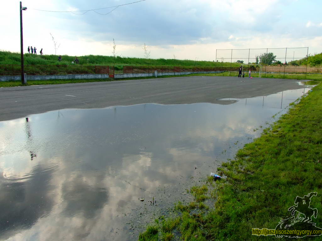 nyarkoszonto100522060.jpg