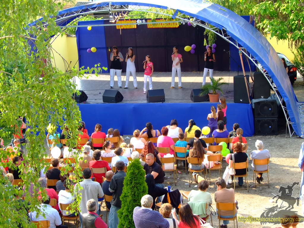 nyarkoszonto100522090.jpg